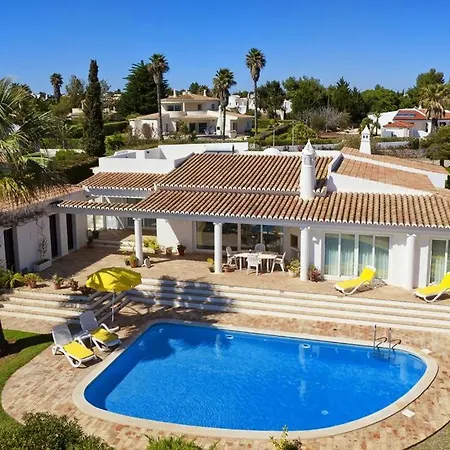 Great 3 Bedroom In Clube Atlantico With Ac And Short Walk To Beach *